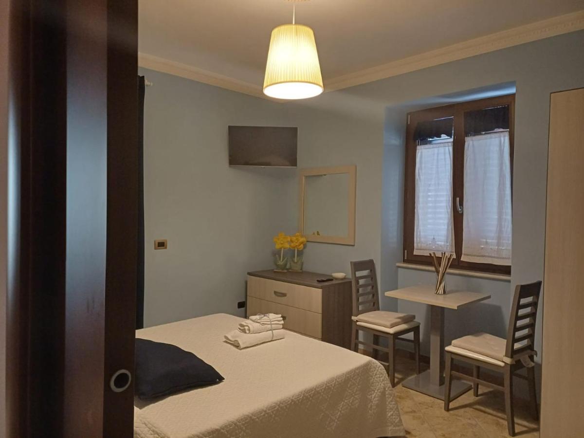 Core A Core Rooms Santo Stefano del Sole Exterior photo